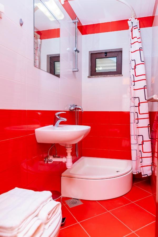 Apartments Mikulic Рогозница Екстериор снимка